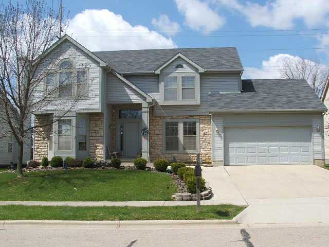 Explore the homes for sale in Summitview Woods in Powell, OH